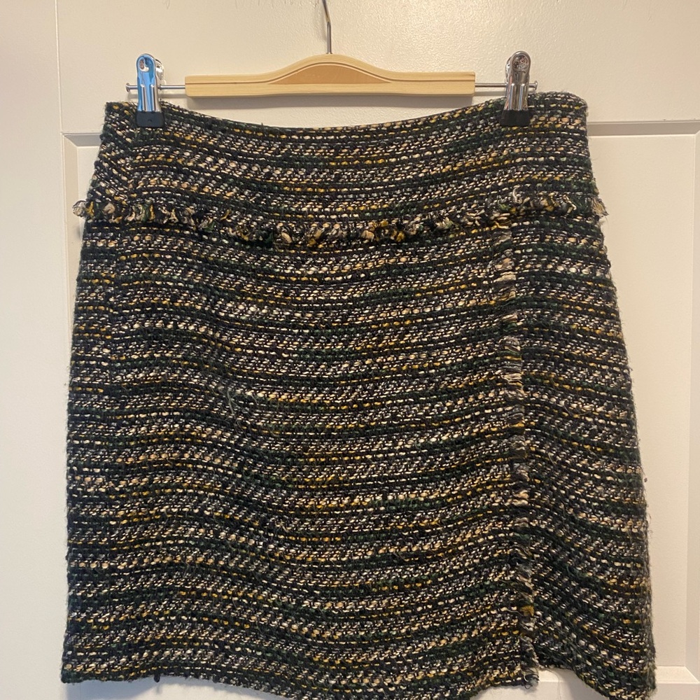 Loft tweed skirt; size 4